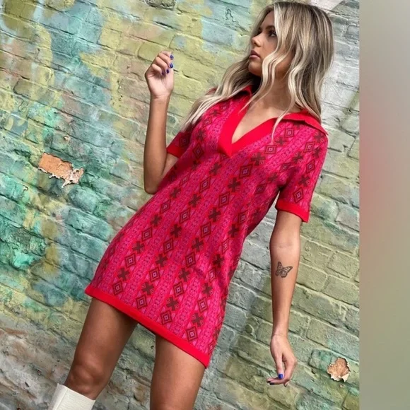 Knit pink mini dress - Picture 3 of 3